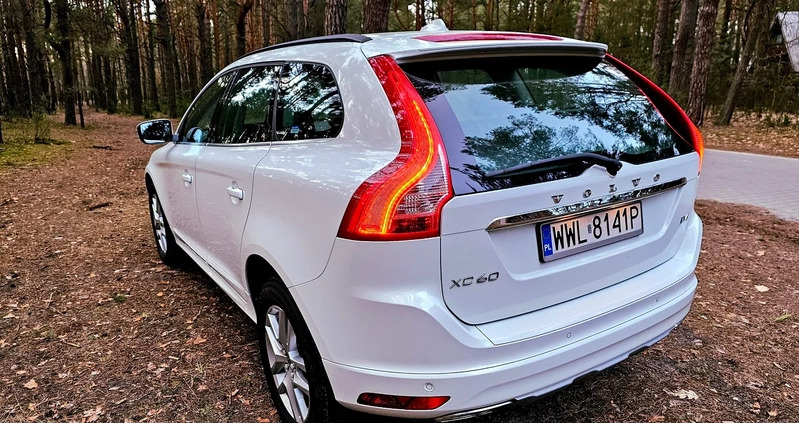 Volvo XC 60 cena 84900 przebieg: 129939, rok produkcji 2016 z Łochów małe 781